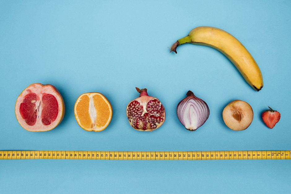 What Are the Dimensions of Printer Paper? A Complete Size Guide 2 A visual size comparison chart showing standard printer paper sizes next to common household items like a clipboard and a standard book.