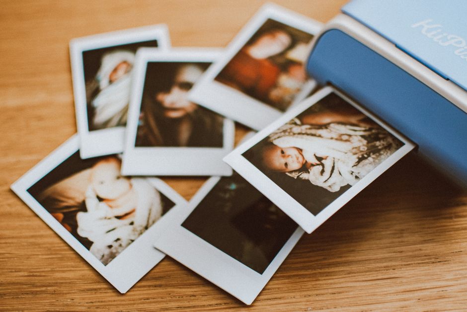 The Ultimate Guide to Printer Dye Sub: Unleash Vibrant Prints 3 Comparison of print quality between dye sublimation and traditional printing methods