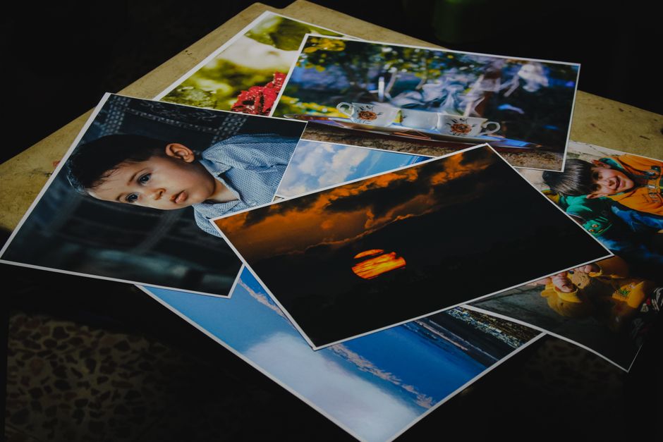 example of print quality issues such as banding and color inconsistencies